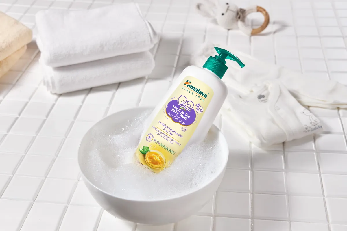 Himalaya Head to Toe Baby Wash product photography
